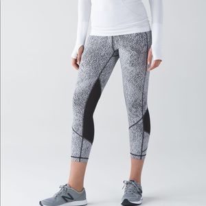 Lululemon Pace Rival Crop NWT Ltd (4)
