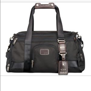 New Tumi Alpha Bravo Maxwell Bag