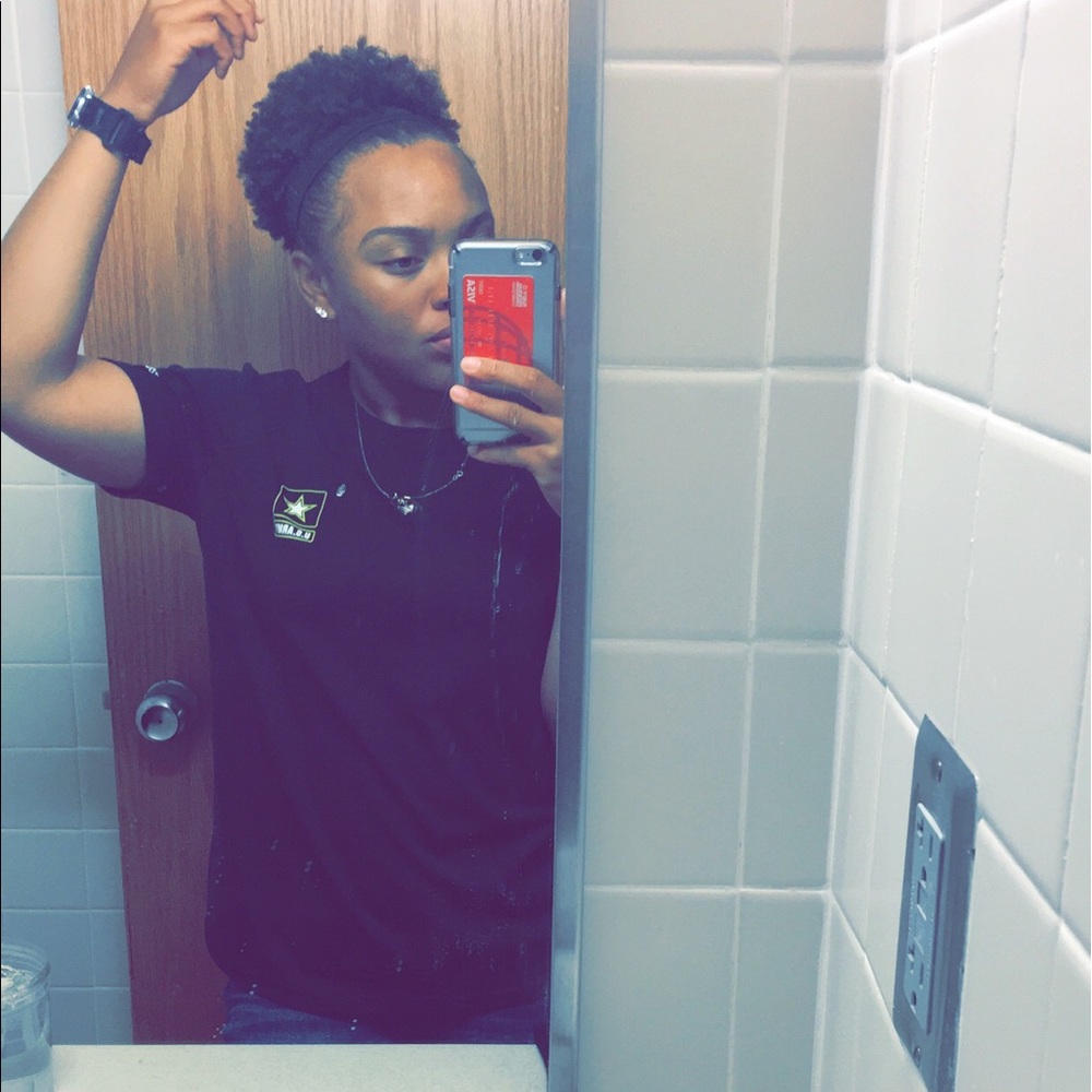 Meet your Posher, Ajanique