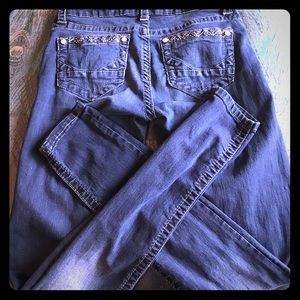 Day trip studded jeans