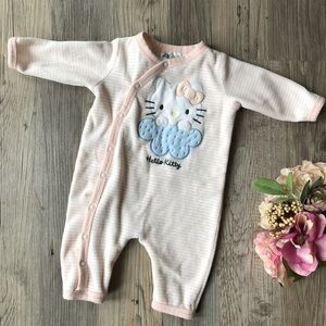 H&M One Pieces - H&M Hello Kitty Baby Girl Bodysuit; size 0-1m H&M One Pieces - H&M Hello Kitty Baby Girl Bodysuit; size 0-1m