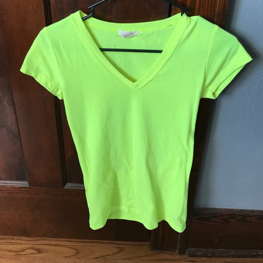 V-neck T-shirt