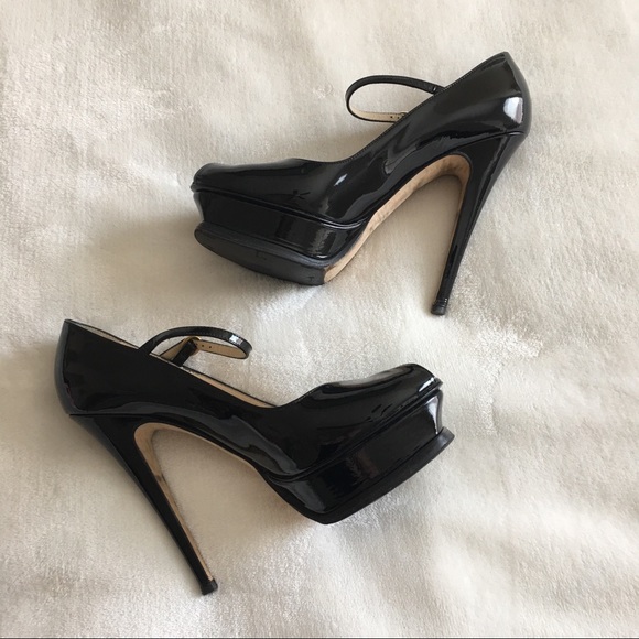 Yves Saint Laurent Patent Leather Tribute Heels - Picture 2 of 8