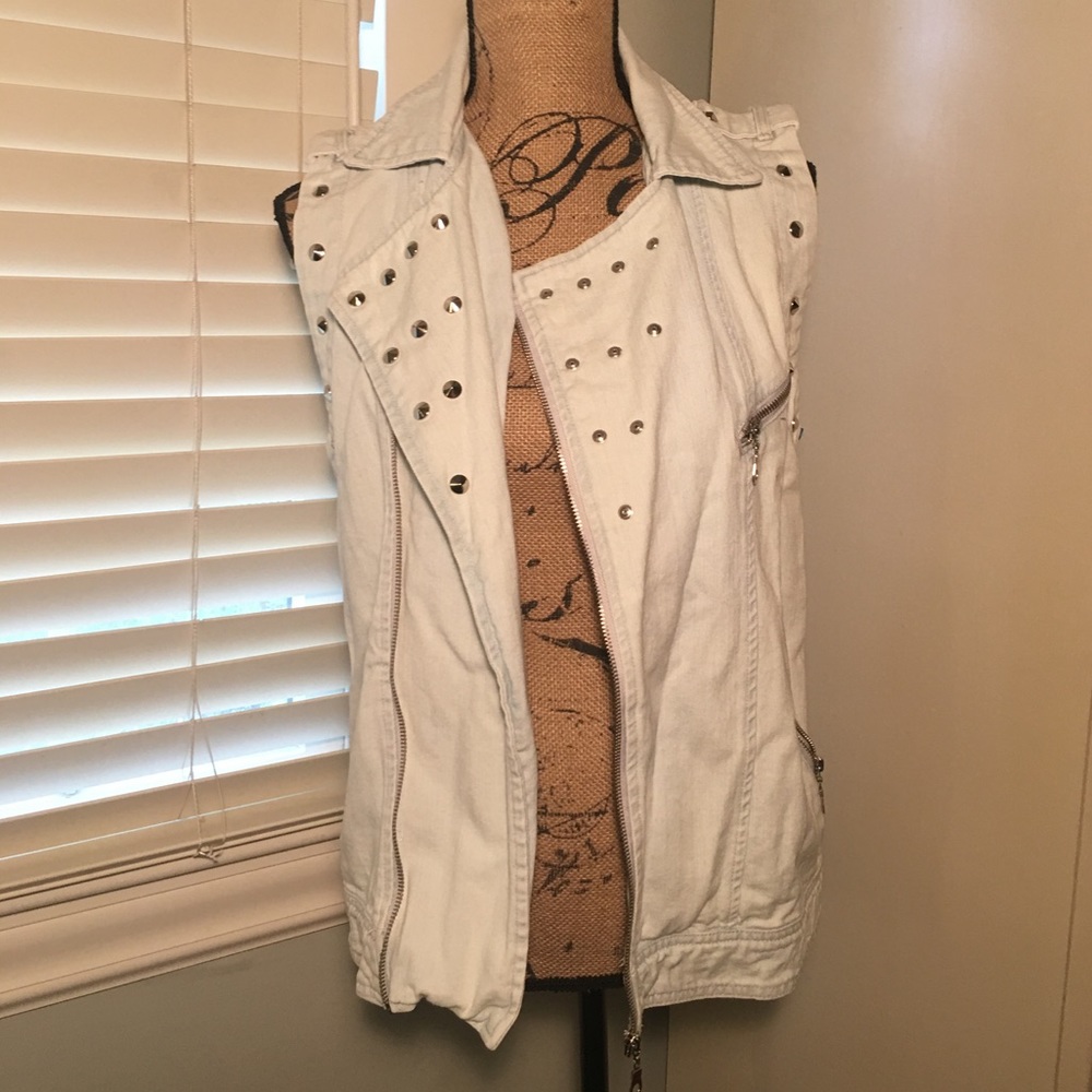 Forever21 studded sleeveless jean jacket