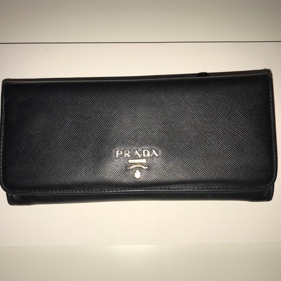 PRADA WALLET - Picture 1 of 8