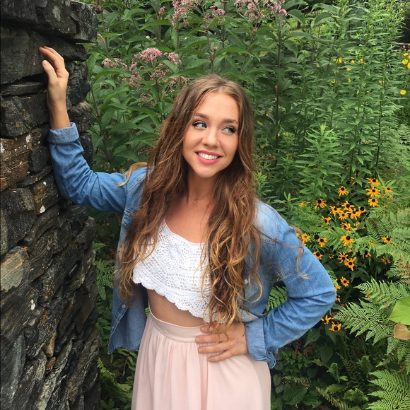 Meet your Posher, Holly - Picture 1 of 1