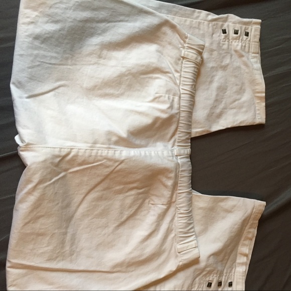 White Capris - Picture 2 of 3