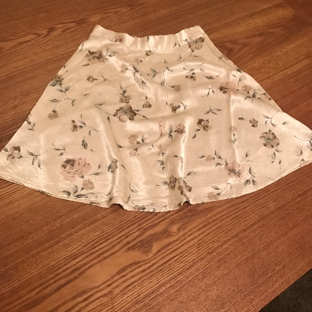 Vintage silk silk with flower fabric design