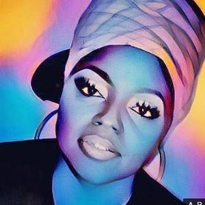 Meet your Posher, Carolyn