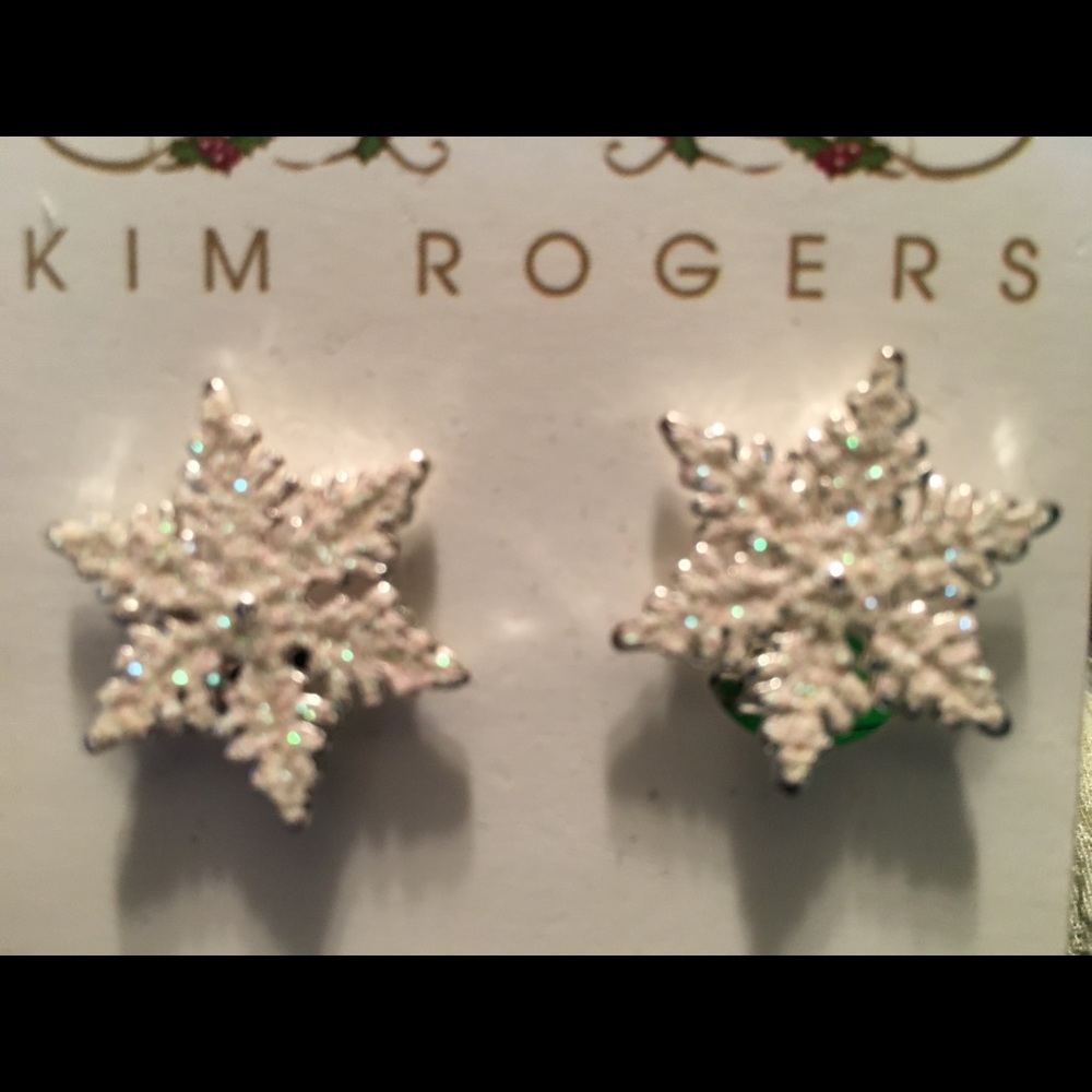 ❄️Kim Rogers Snowflake Earrings❄️