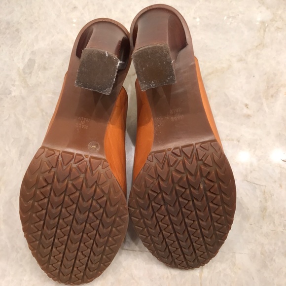 Michaels Kors Saddle Mule - Picture 5 of 8