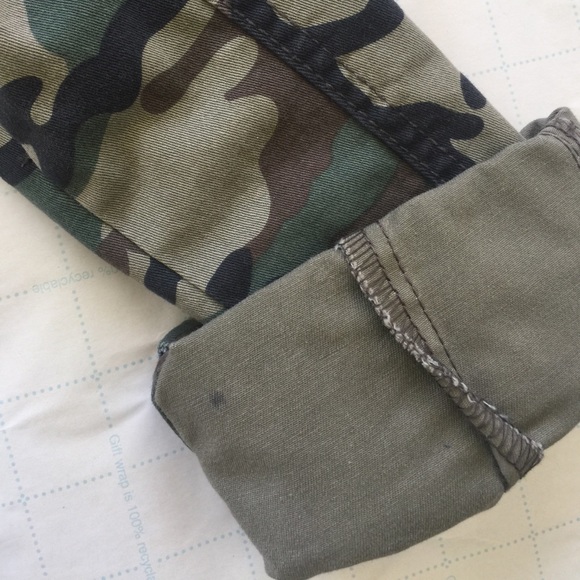 CAMO Hooded Utility Jacket - Picture 2 of 7