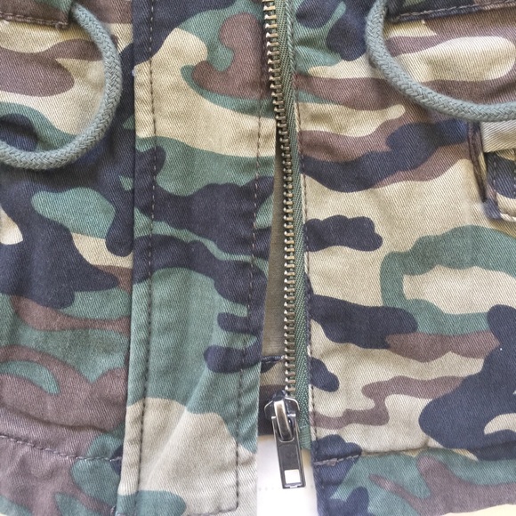 CAMO Hooded Utility Jacket - Picture 5 of 7