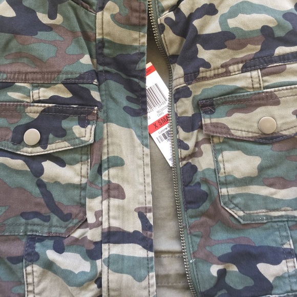 CAMO Hooded Utility Jacket - Picture 7 of 7