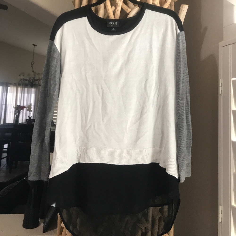 ♦️Womens Nicole by Nicole miller sweater