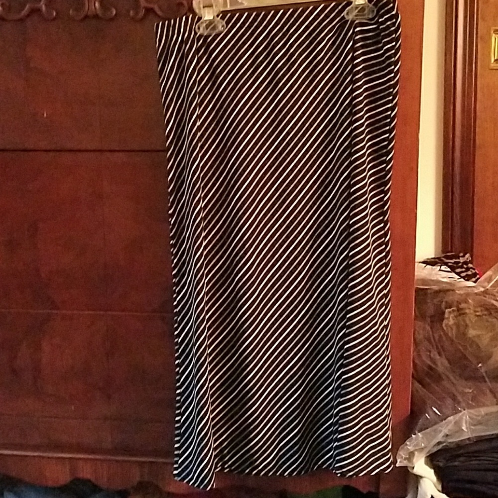 Striped skirt
