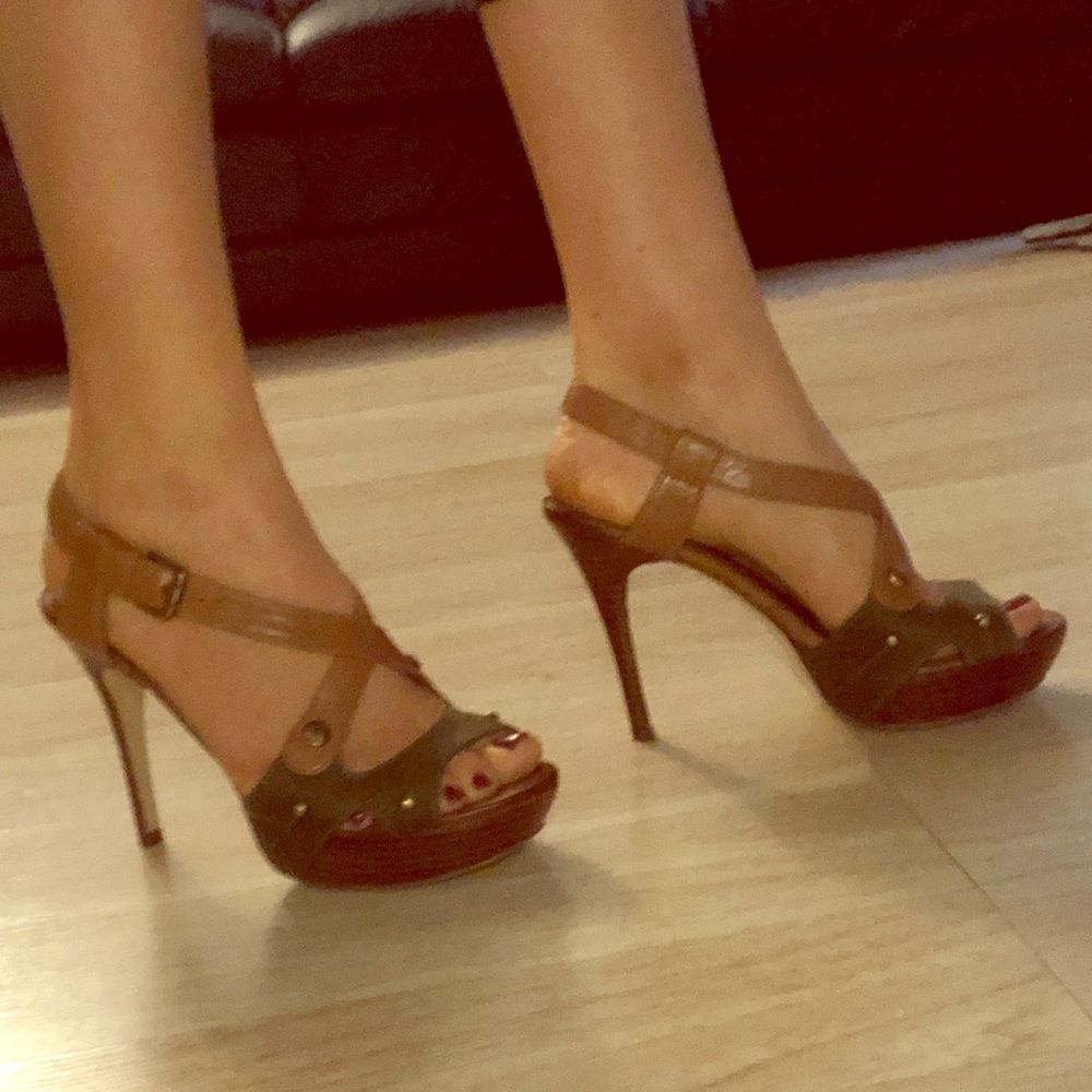 Guess Camel/Olive Multi Leather Sandal
