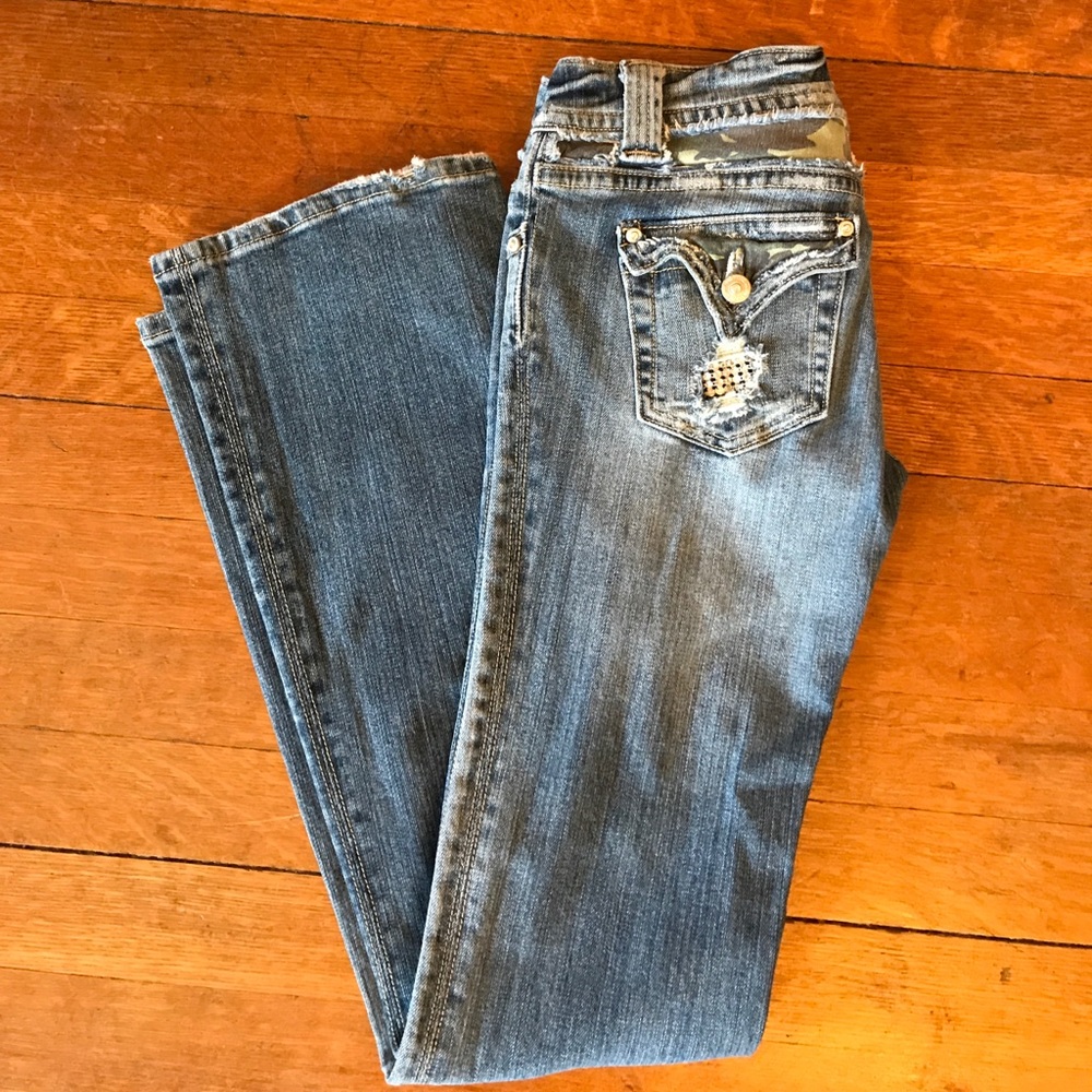 Miss Me Daphne size 28 camo rhinestone
