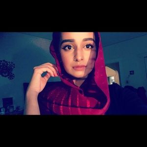 Meet your Posher, Noor