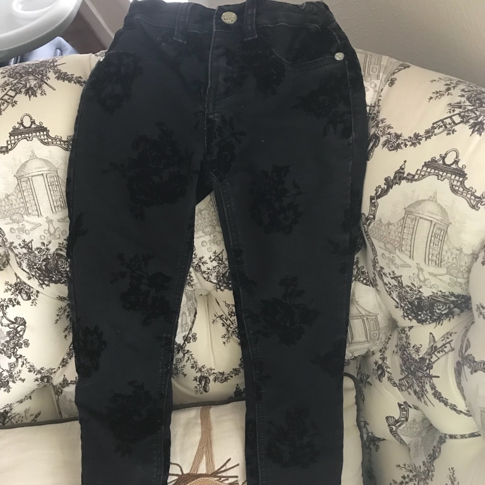 Black leggings w/ velvet and crystal details.
