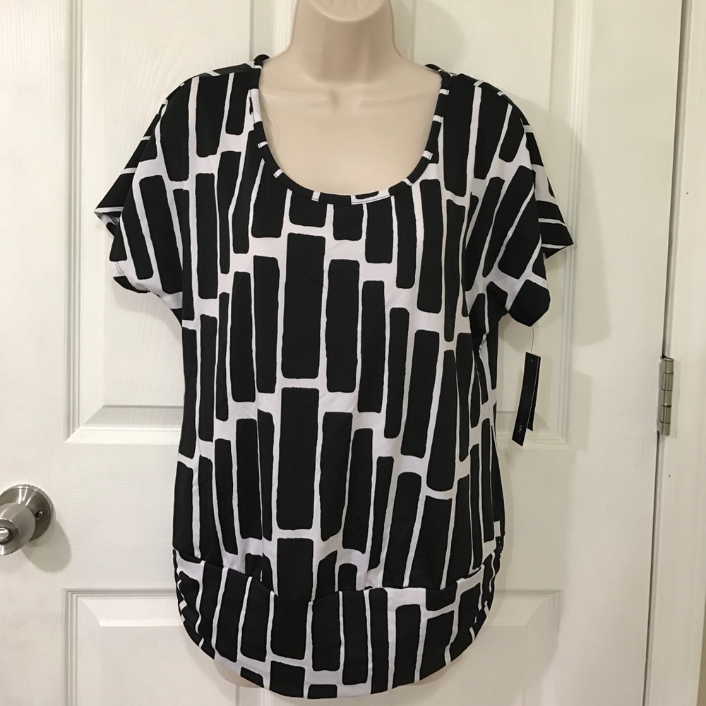 Easter Sale 🐣 NWT Printed Band Bottom Blouse