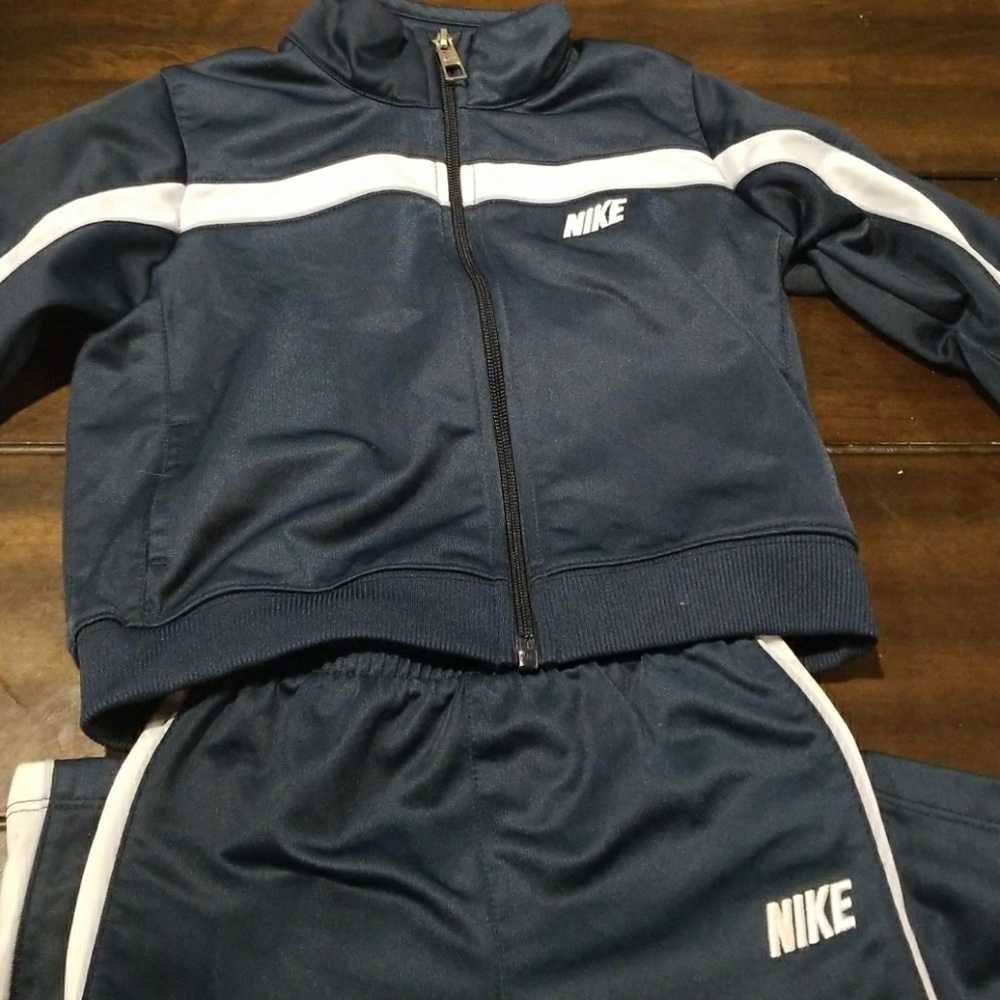 Nike 24mths sweat suit