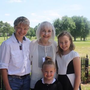 Meet your Posher, Terra