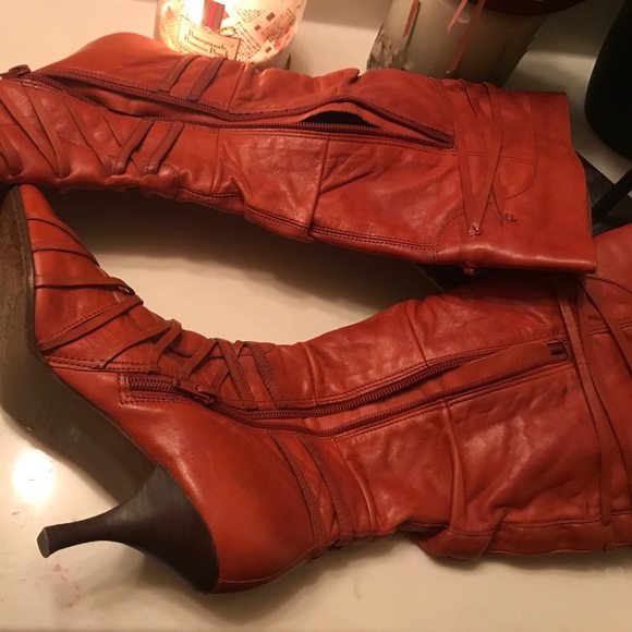 Shoes - Picture 5 of 8