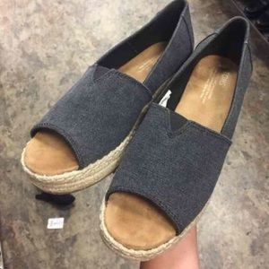 Toms size 9w