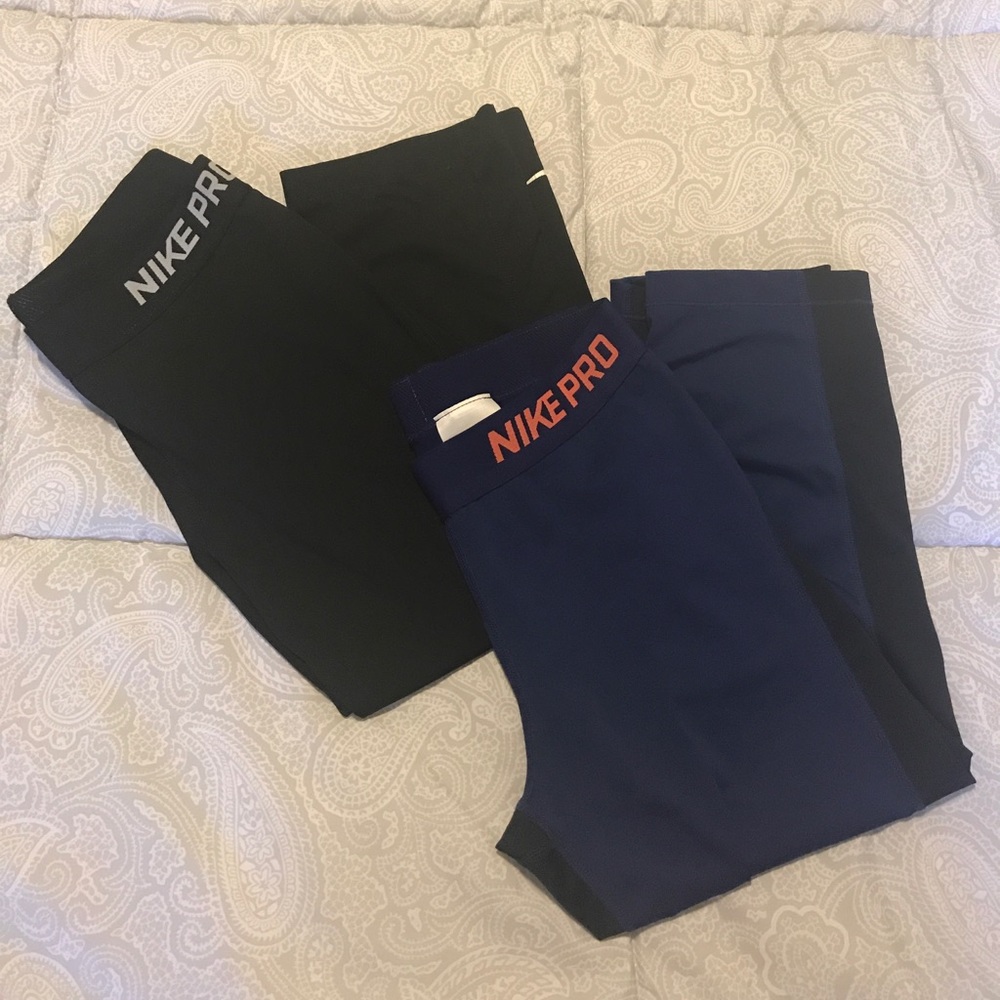 Nike pro spandex Capri  bundle! Size medium.