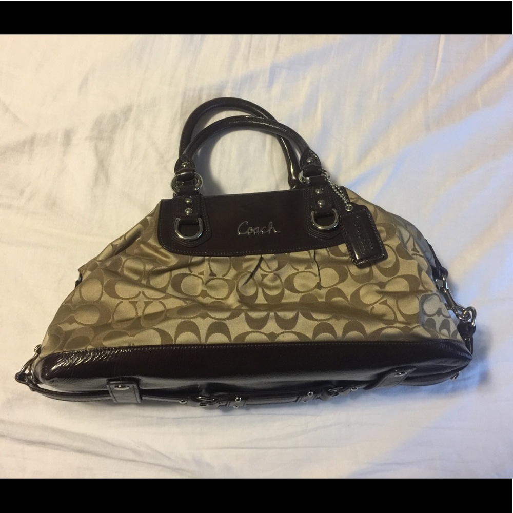 Brown Coach purse w/silver hardware