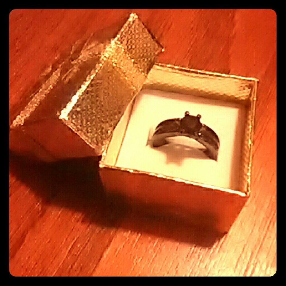 Titanium 100% hypoallergenic wedding ring size 5