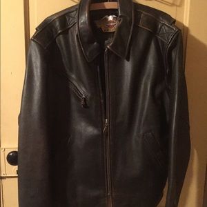 Harley Davidson brown leather jacket size medium