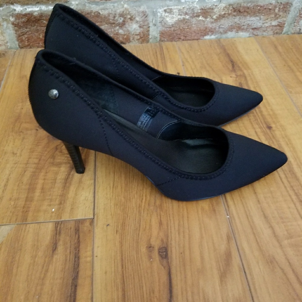 Simply Vera Black heels