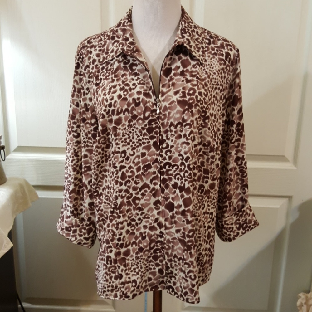 Covington Animal Print Blouse. Zips In Front. Lg.