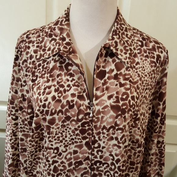 Covington Animal Print Blouse. Zips In Front. Lg. - Picture 2 of 8