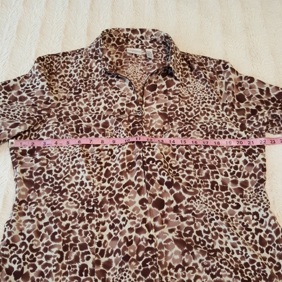 Covington Animal Print Blouse. Zips In Front. Lg. - Picture 5 of 8