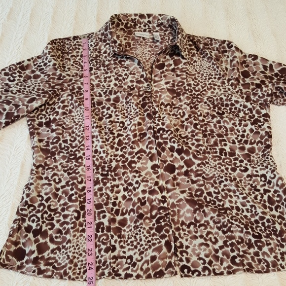 Covington Animal Print Blouse. Zips In Front. Lg. - Picture 6 of 8