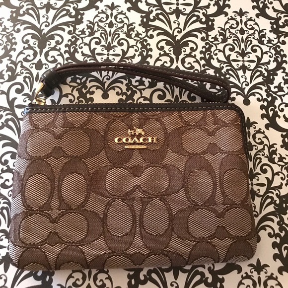 Brown Coach wristlet❤️ - Picture 2 of 15