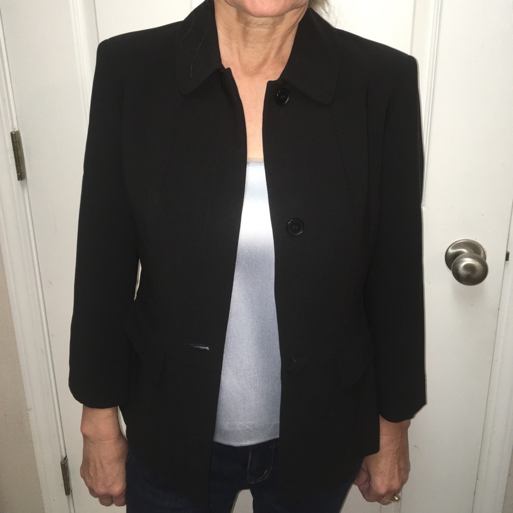 Beautiful  black blazer,size-2, lined