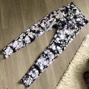 Black and White LuLu High Rise Wunder Down Under