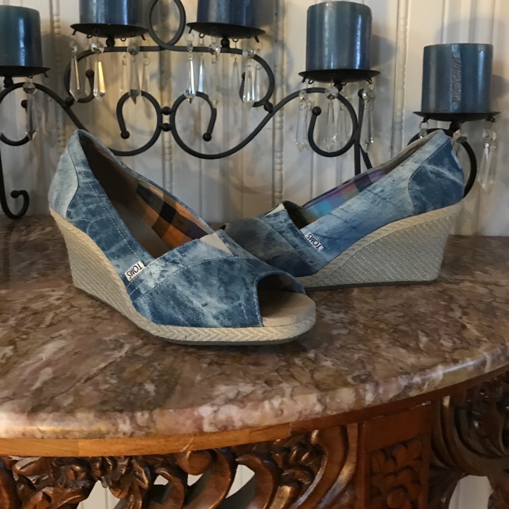 Tom’s size 11 Wedge denim heel excellent condition