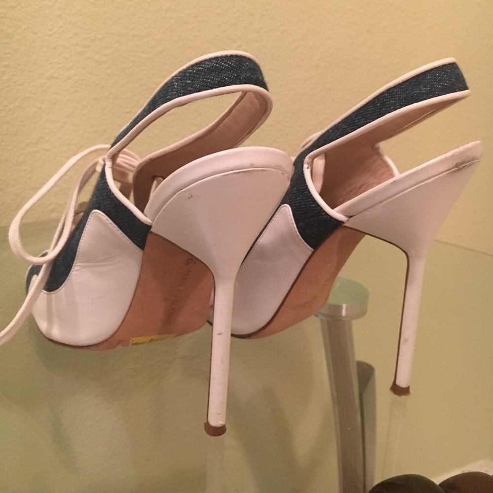 LAST CALL! ESTATE SALE Manolo Blahnik Denim Heels (so Carrie Bradshaw) - Picture 2 of 3