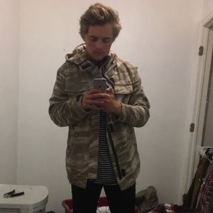 Meet your Posher, Drake