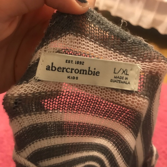 abercrombie kids sweater - Picture 2 of 2
