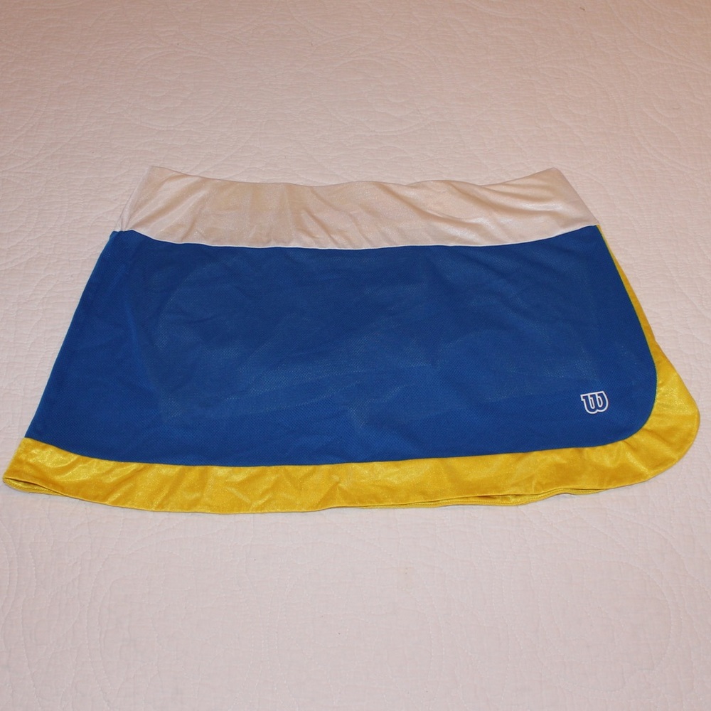 Like new Wilson tennis skirt.
