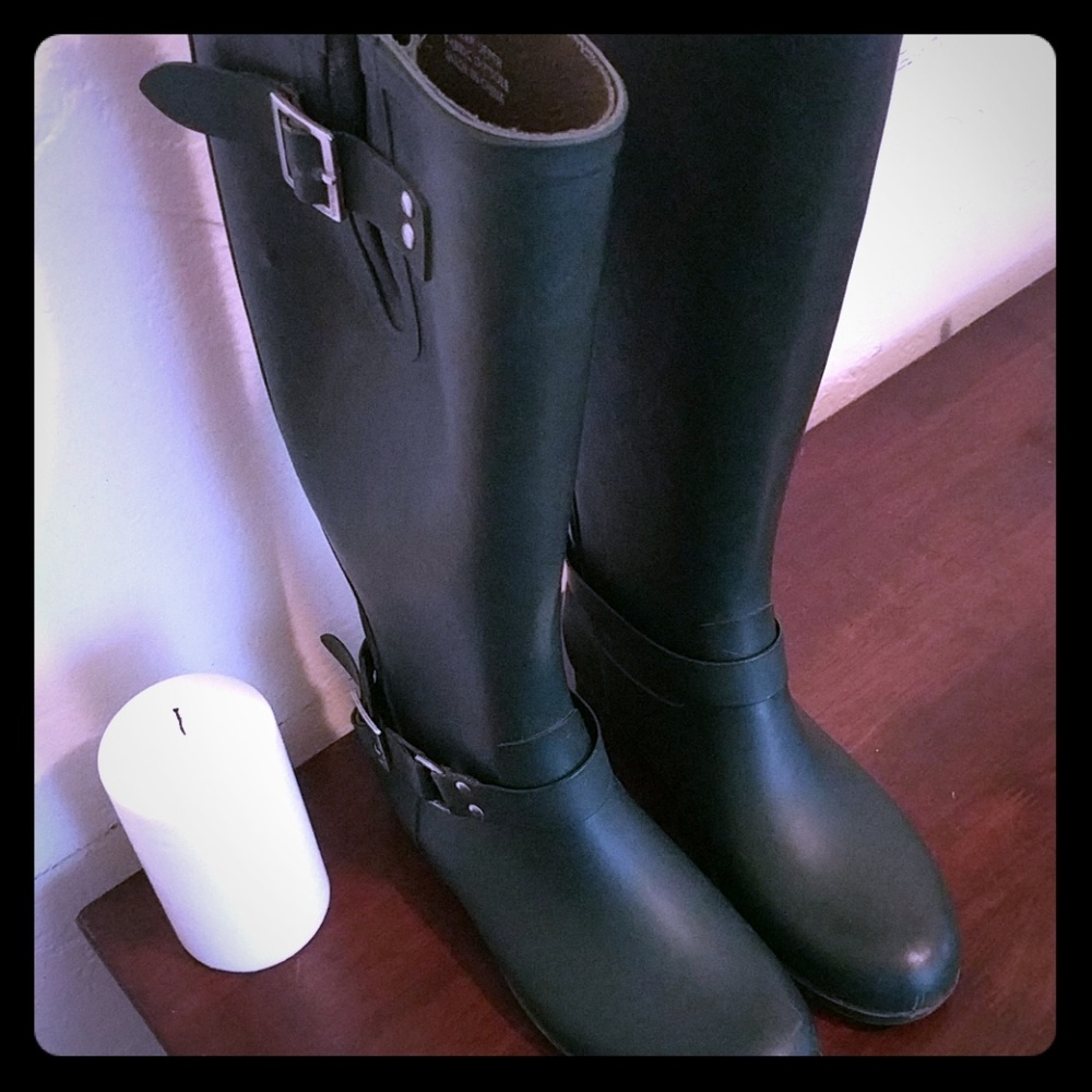Rain boots