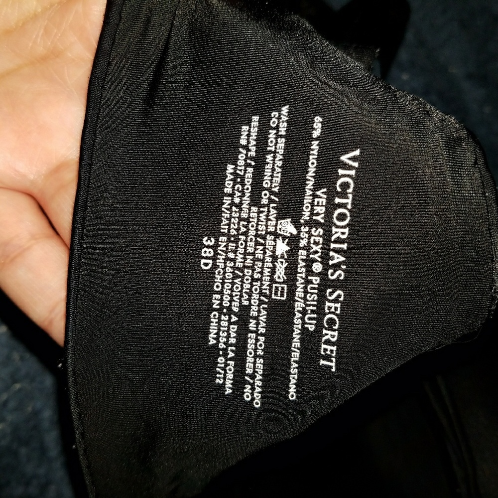Vs bra 38D