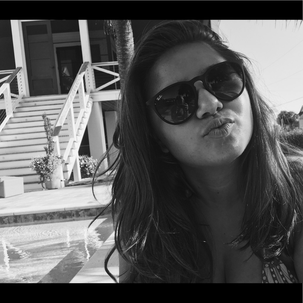 Meet your Posher, Maya