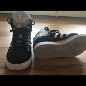 Women’s Adidas Originals Extaball Shoes